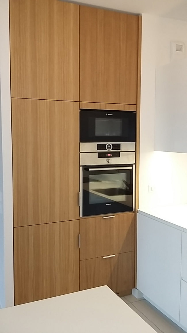 Réalisation d'une cuisine blanc et bois