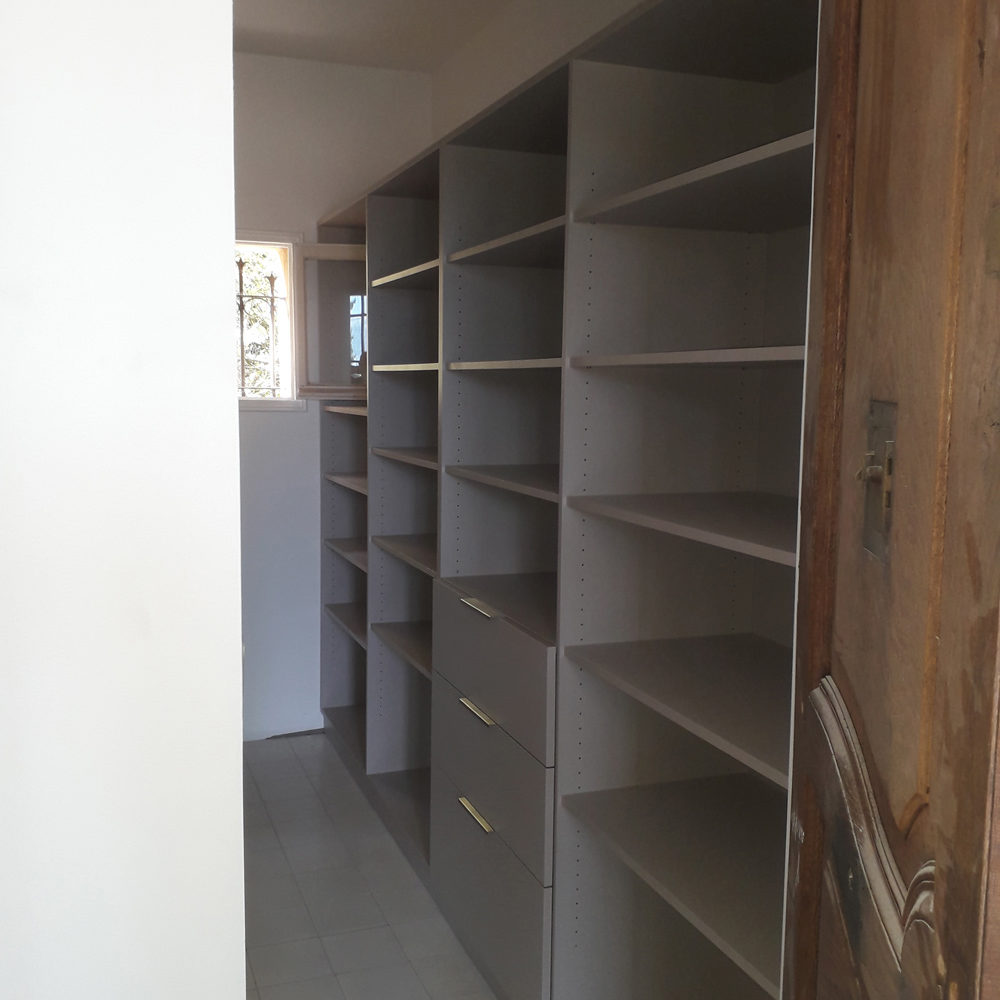 20180803_175040 Création d'un dressing gris clair